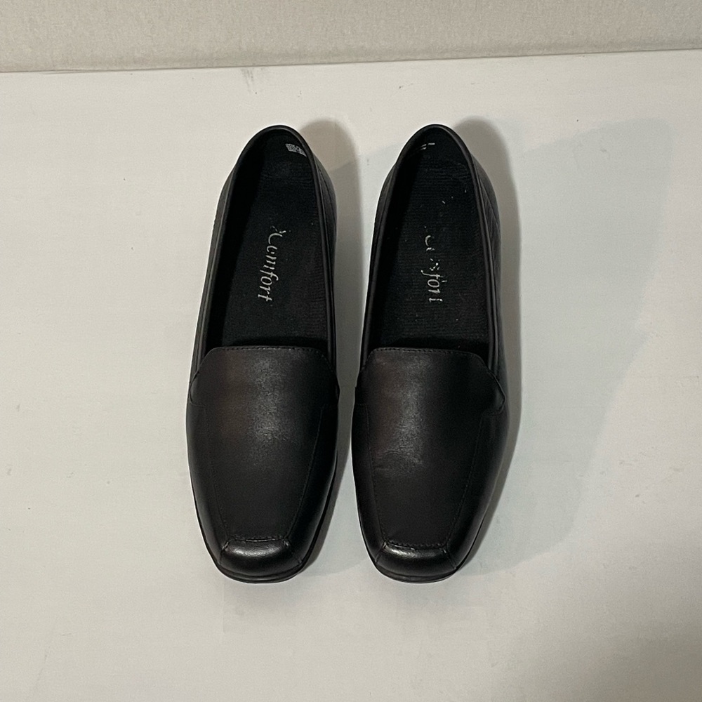 Confort Classic Black Slip-On Loafers, size 7.5 - Picture 5 of 7